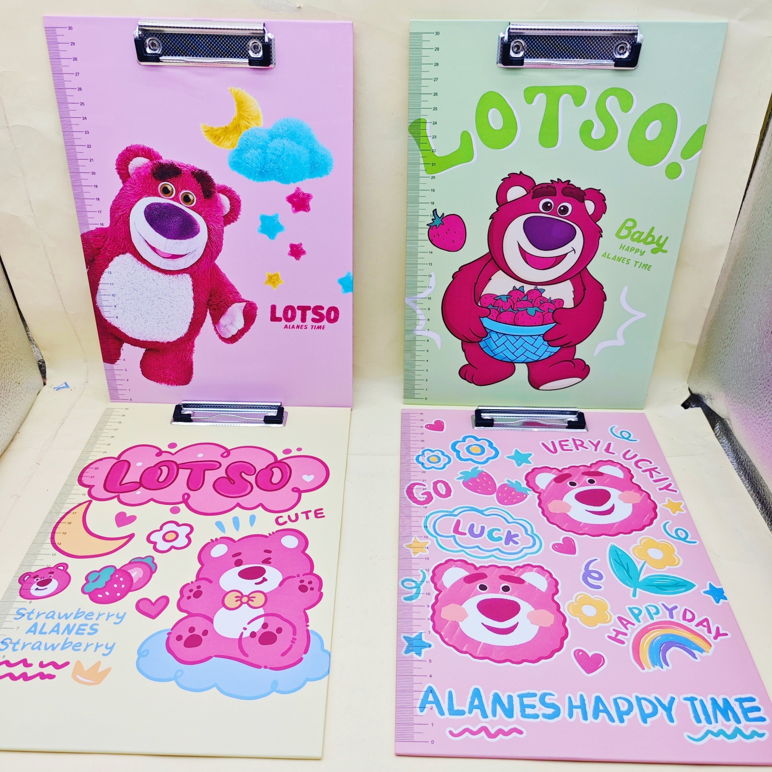 신상 딸기곰 A4 다용도 클립보드 [랜덤 1개]