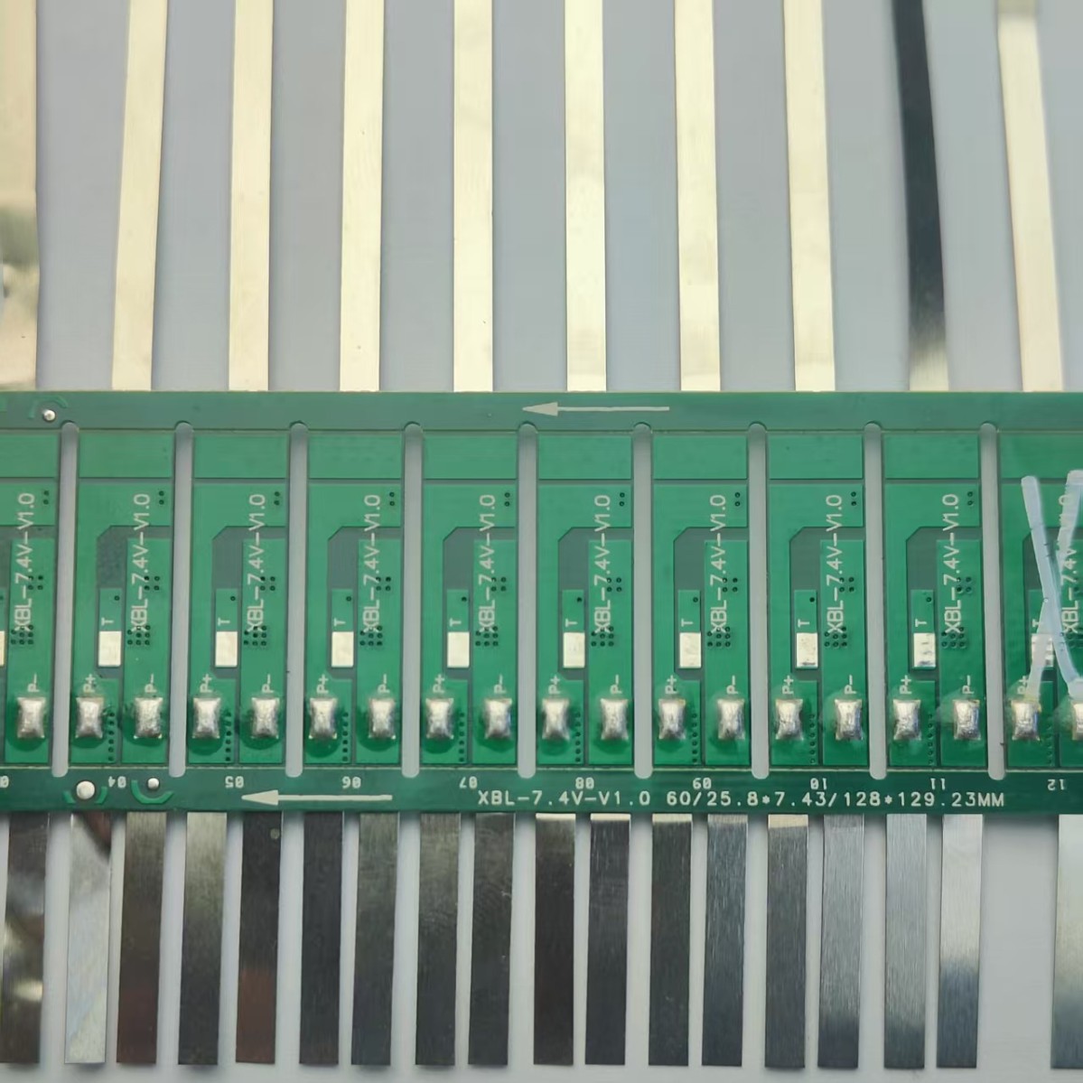 7.4V����﮵�ر��������߿�ѡ��10KNTC��18650ר�õ㺸��Ƭ26mm