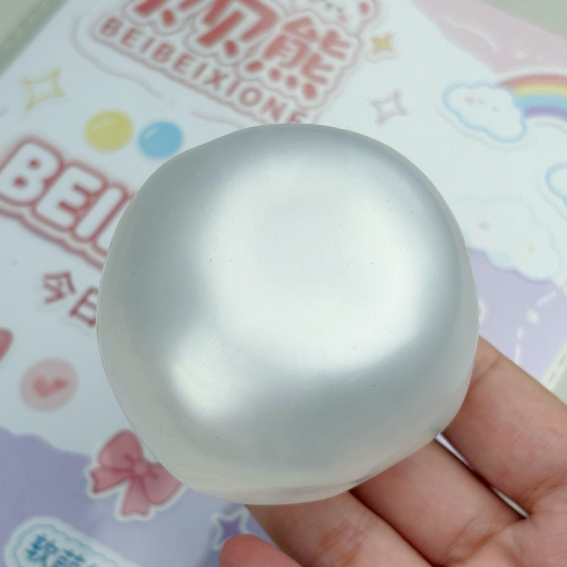 6cm pearlescent white vaseline handmade ball