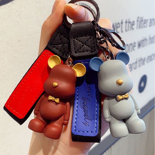 Cartoon bear keychain cute creative gift internet celebrity female couple jewelry pendant small gift car key pendant