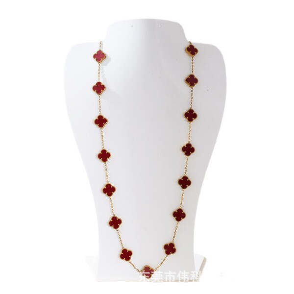 fashionable necklace