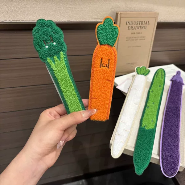 Fun and quirky realistic vegetable hair clips, cute cartoon girl seamless bangs stickers, face wash and makeup hair accessory