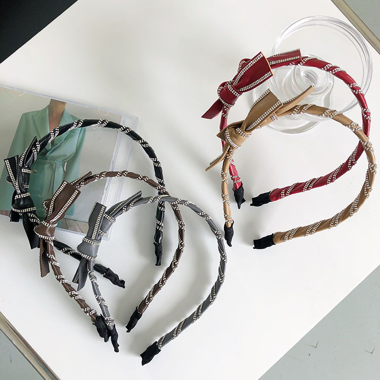 Korean Fashion Imitation Leather Bowknot Hairband display picture 1
