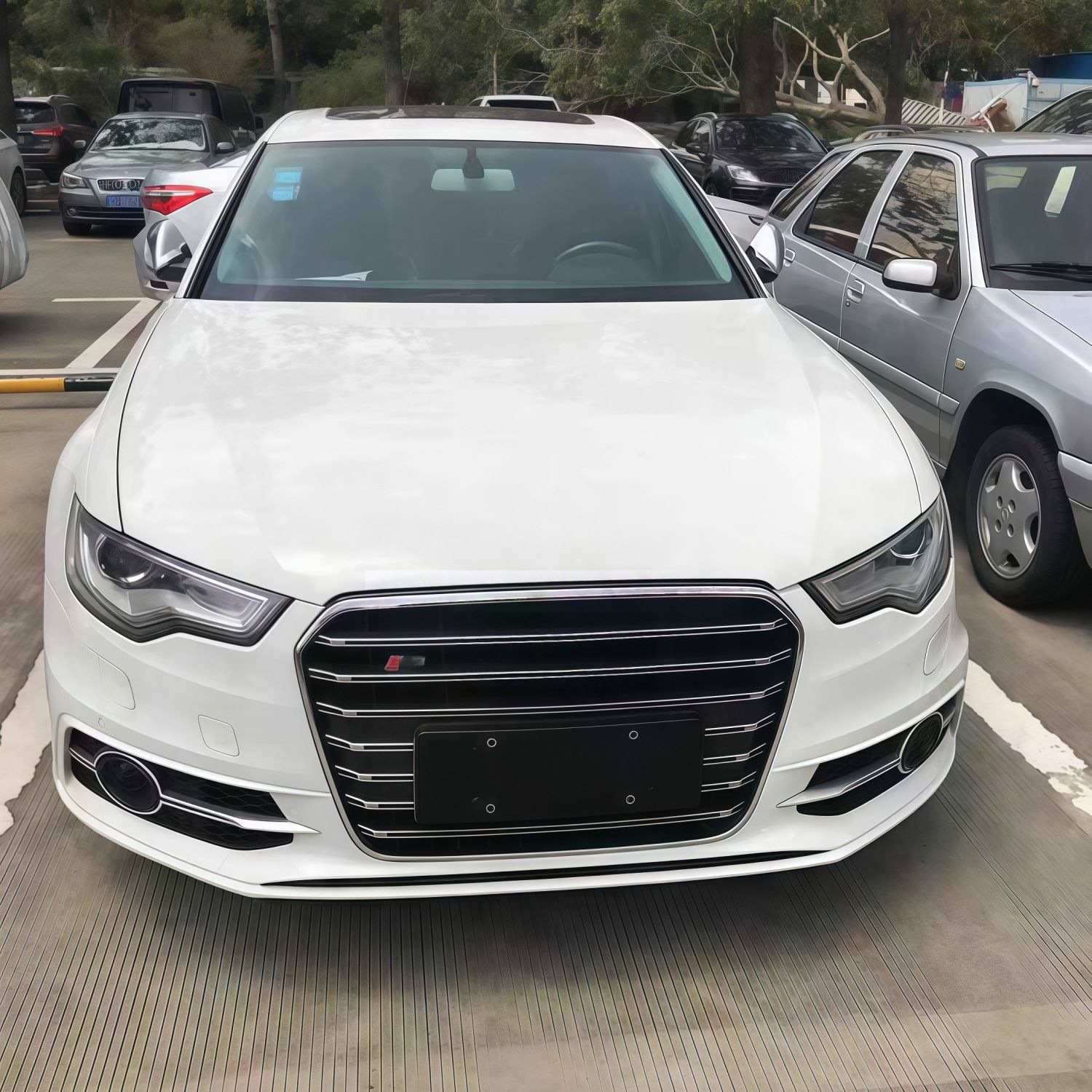 12-15 models suitable for Audi A6 color change and upgrade to S6 style, including front bumper, large front grille, and front bumper assembly