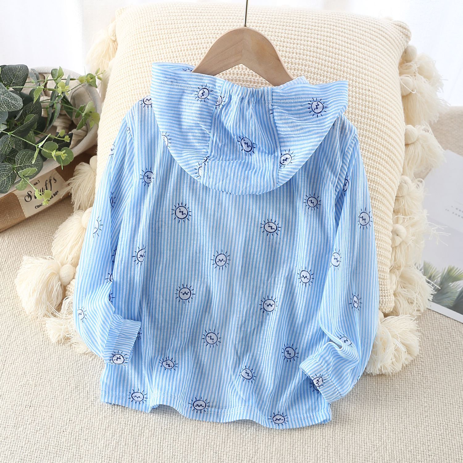 ļͯɹŮͯñ͸Сͯͯɹóͯװ