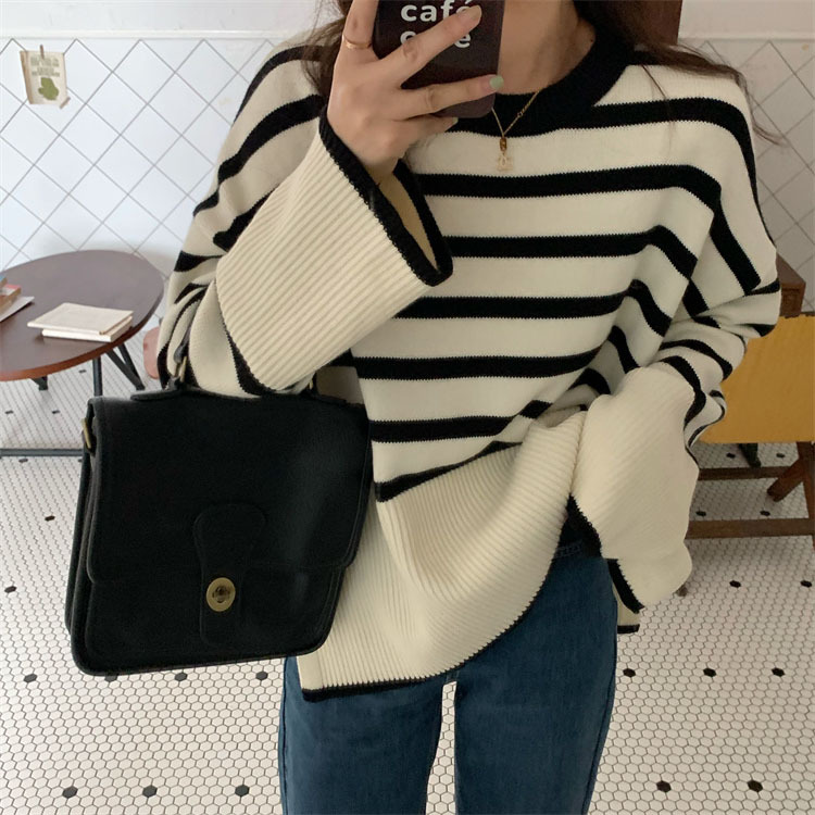 2023 Otoño e Invierno Nuevo suéter estilo coreano de las mujeres cuello redondo manga larga a rayas suéter suelto ropa interior de las mujeres Comercio exterior al por mayor image 4