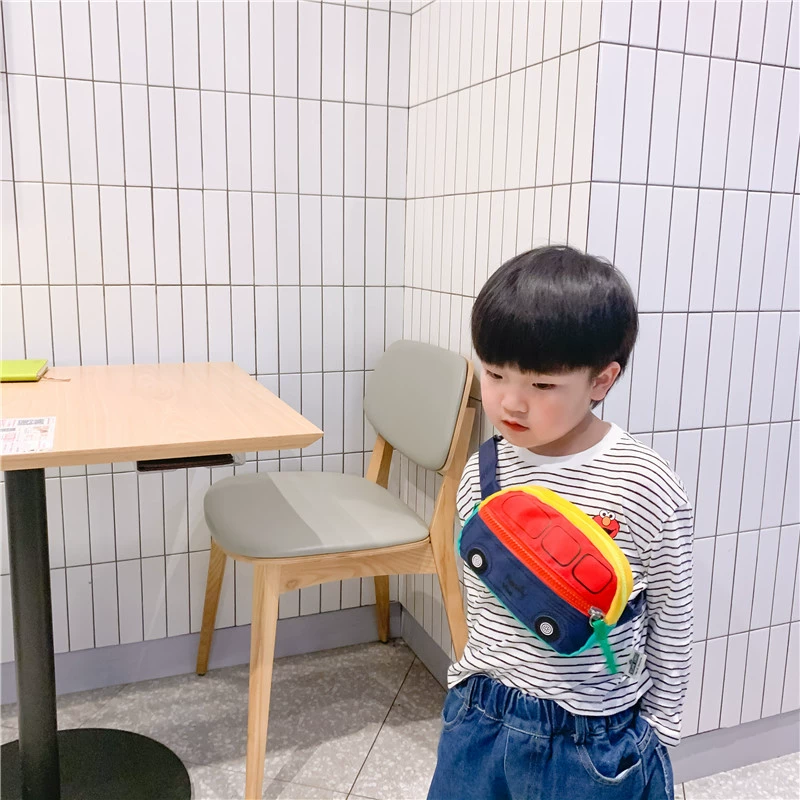 Children's bag for leisure, cartoon shoulder bag for boys, children's belt bag, chest bag, new collection, Korean style