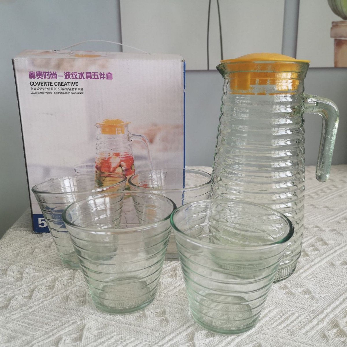 Botella de agua fría de vidrio simple regalo octogonal olla de pico de pato corrugado conjunto de agua al por mayor de gran capacidad traje de botella de agua fría