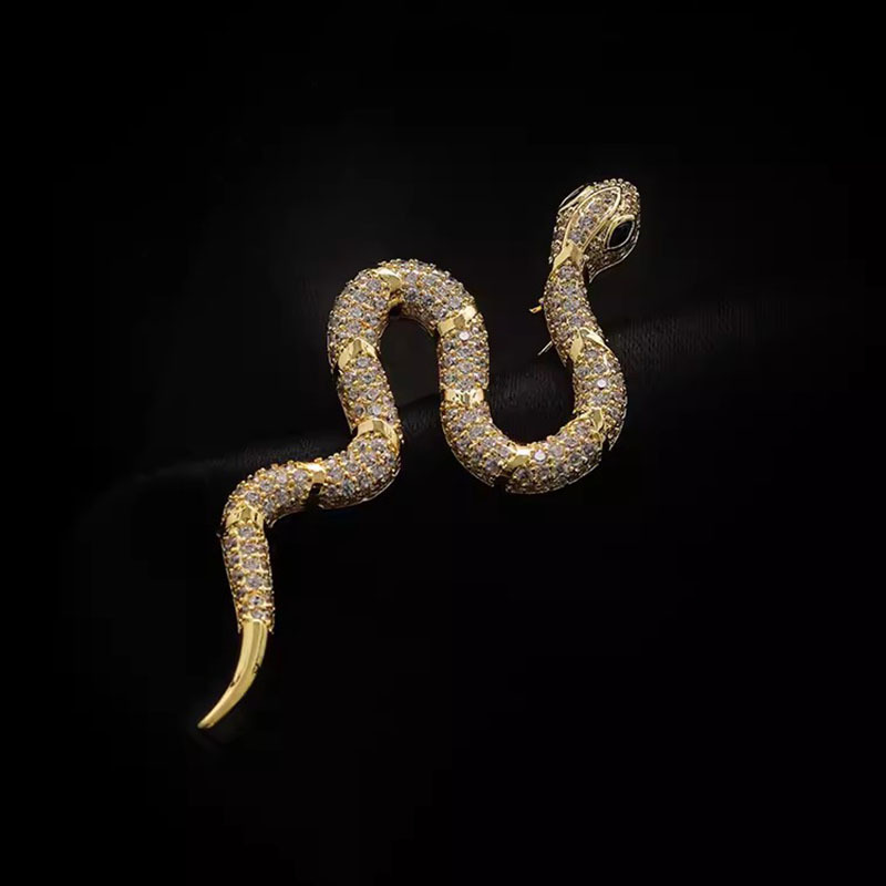 新型の蛇の形のブローチの高級な女性の軽豪華なドリルの大衆のデザイン感の動物の胸の花のピンの個性のスーツの装飾|undefined