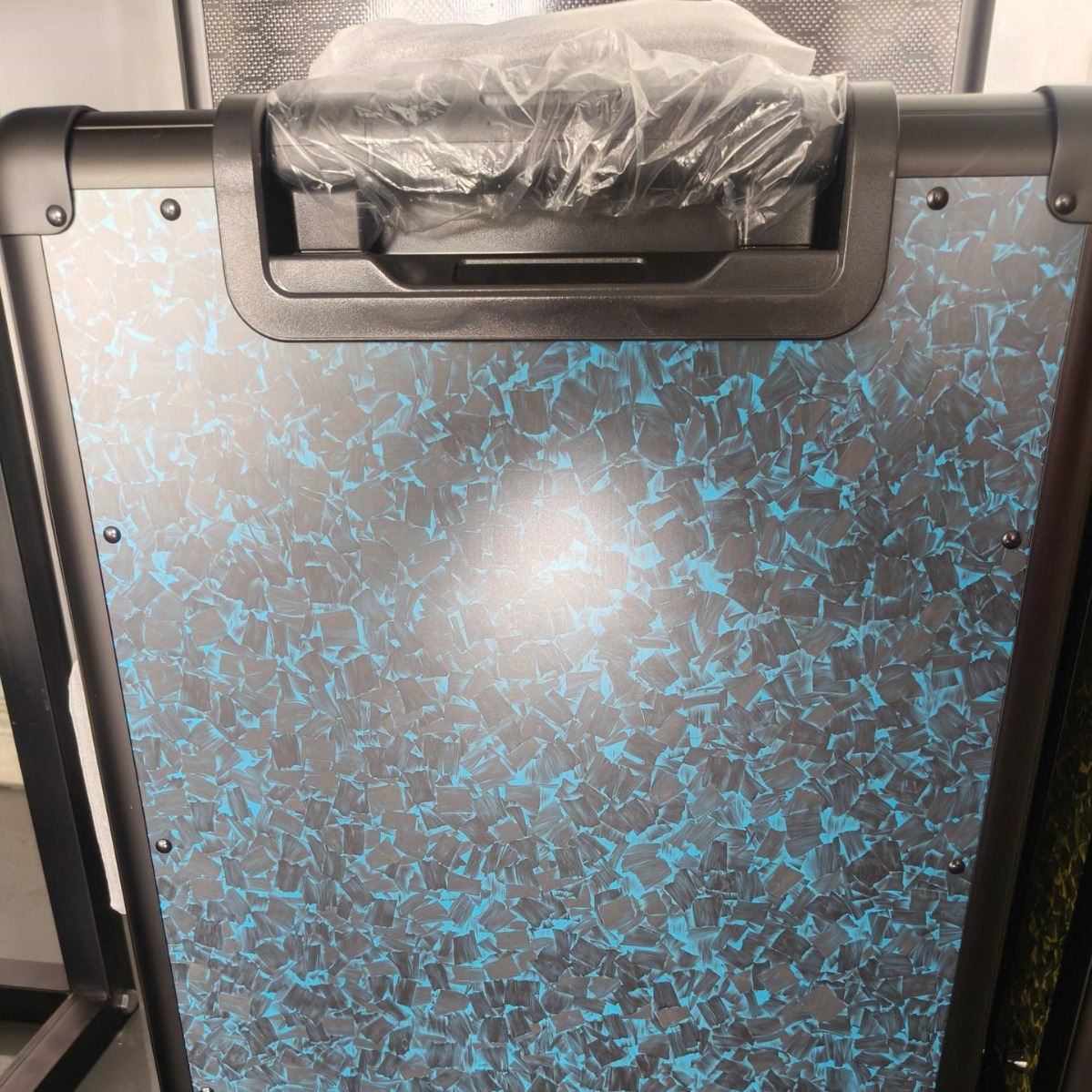 20寸 3.7kg 超轻碳纤维行李箱 超轻耐磨 锻造纹蓝色/黄色/绿色