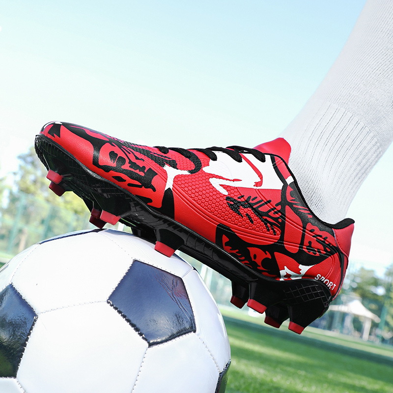 Professional training football shoes low-top leather spiked football sneakers low-top youth sneakers large size cross-border