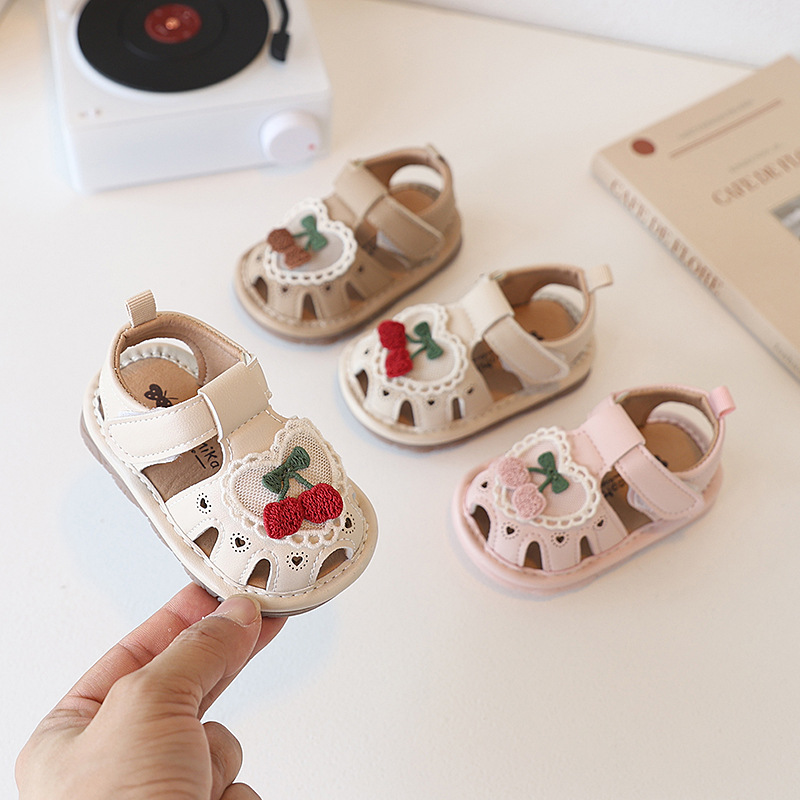 1-Year-Old Baby Non-Slip Toddler Shoes Summer Baby Girl Princess Bow Screaming Shoes Female Toddler Non-Falling Sandals
