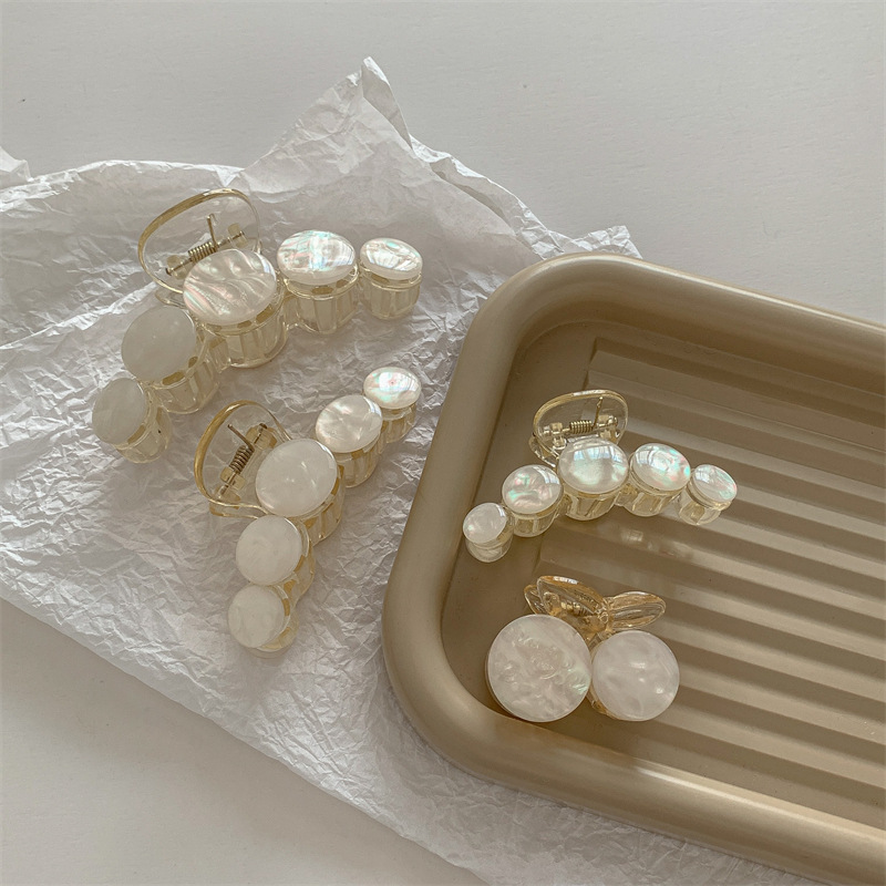 Daily Occasion IG Style Women's Round Cherry Arylic Imitation Pearl Hair Claws
