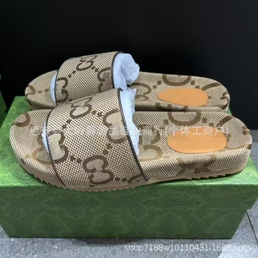 G brand thick-soled embroidered slippers, 2026 new model, flat-soled platform shoes for outdoor wear, casual height-increasing couple's letter shoes