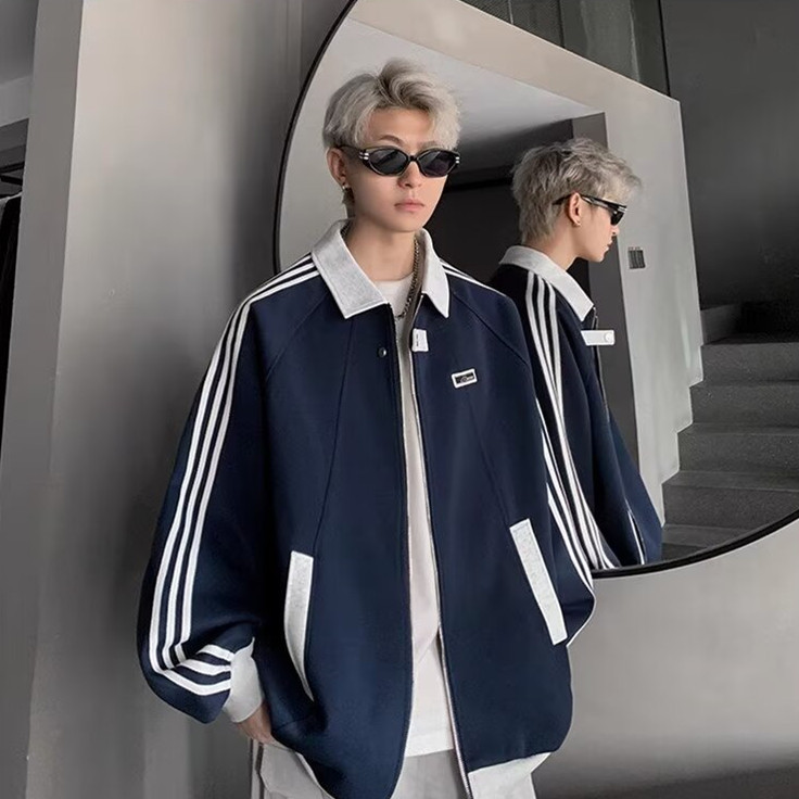 Striped casual cardigan sweatshirt for men, spring and autumn trendy brand, college style, versatile sports jacket for couples, cheap wholesale Striped casual cardigan sweatshirt for men, spring and autumn trendy brand, college style, versatile sports jacket for couples, cheap wholesale