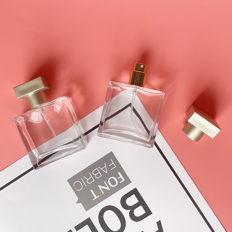 B089-25ml 50ml Flat Square Gold-Plated Perfume Spray Bottle Cosmetic Refillable Portable Glass Empty Bottle display picture 4