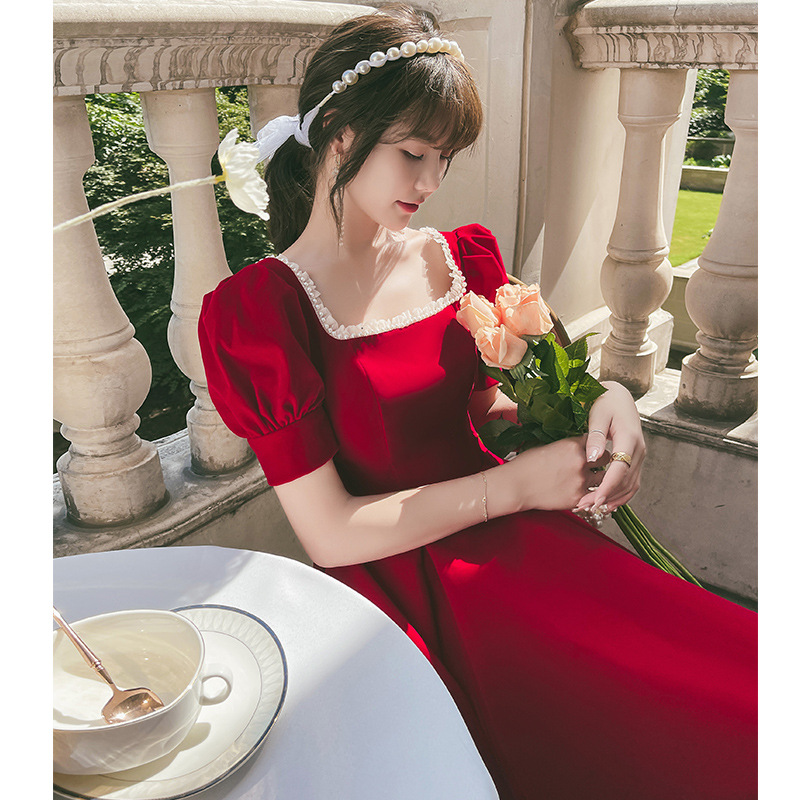Vestido de Novia para Brindis, Estilo Otoño 2025, Color Borgoña, para Novias Delgadas, se Puede Usar Informalmente y te Hace Lucir Más Delgada Después de la Boda.