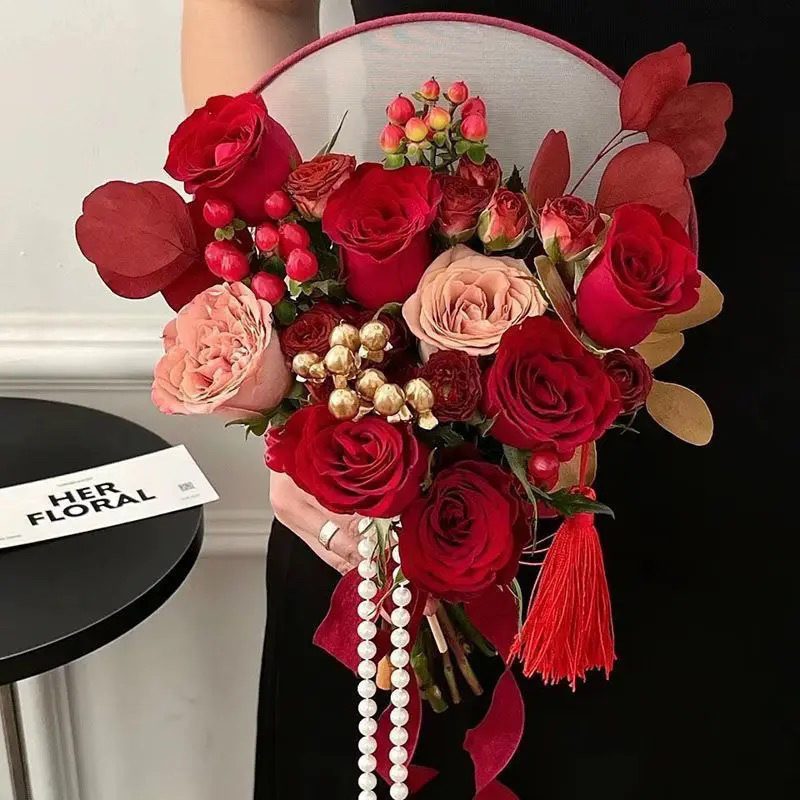 中国のバレンタインデーの結婚式の花、花嫁の手持ちの結婚式の写真、チューリップの証明書、模擬花の写真小道具|undefined