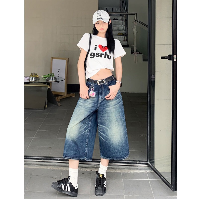 American retro washed distressed three-quarter denim shorts for women, summer 2026 new style, loose and versatile wide-leg mid-length pants