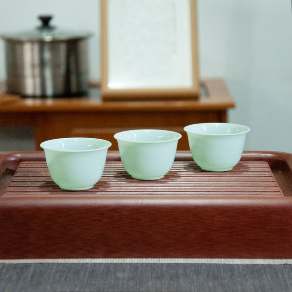 Disposable emerald green tea cup for home use