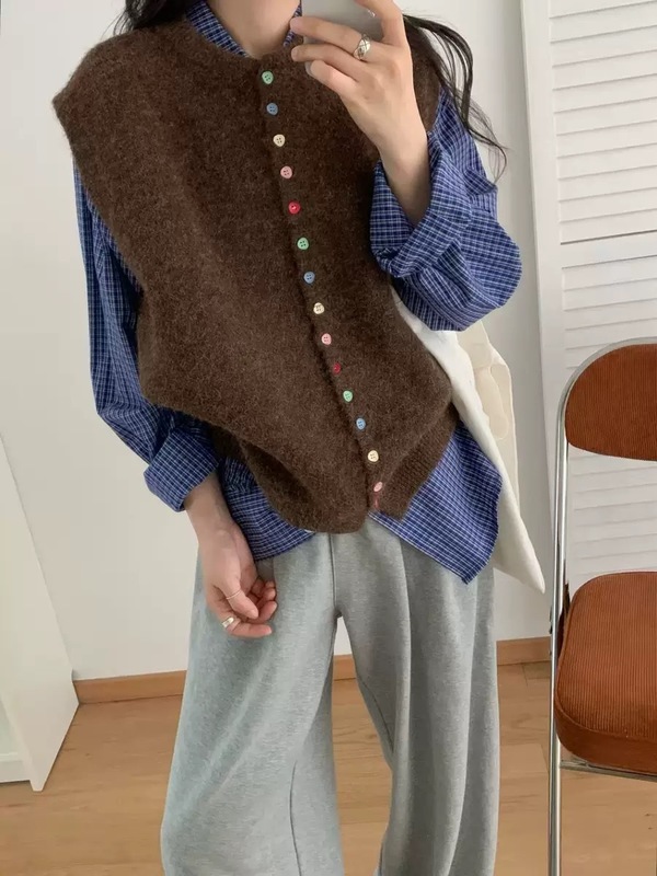 软糯彩扣慵懒风设计感针织马甲开衫女2025秋季新款叠穿百搭背心|undefined
