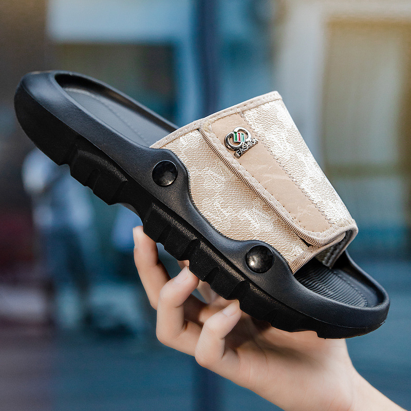 Ventas directas de fábrica nuevas chanclas de moda de suela gruesa al aire libre zapatos de hombre baño con velcro antideslizante zapatillas de hotel al por mayor