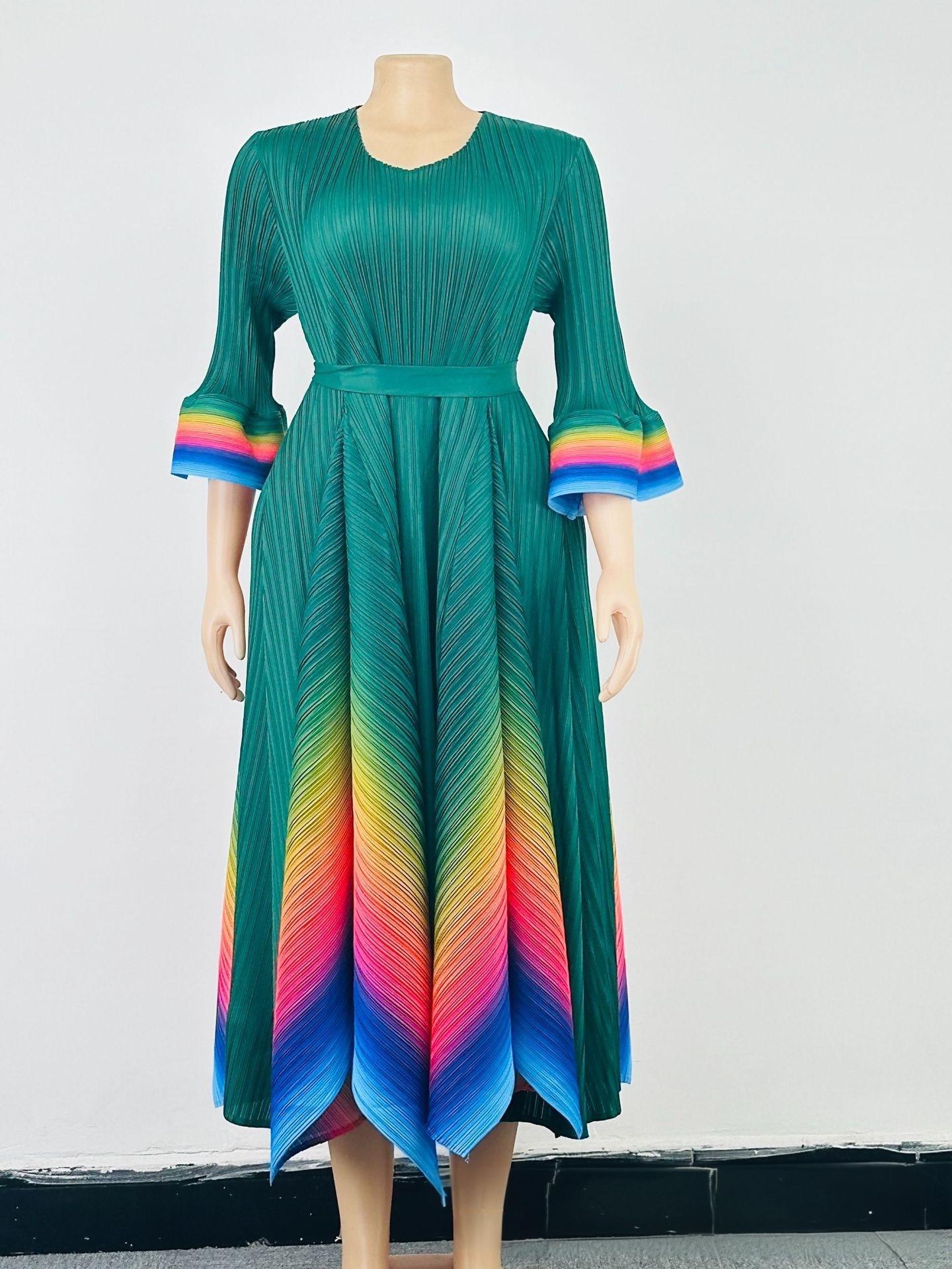 Women's Plus Size Dress Elegant V Neck Gradient Long Autumn Dress_voghion.com