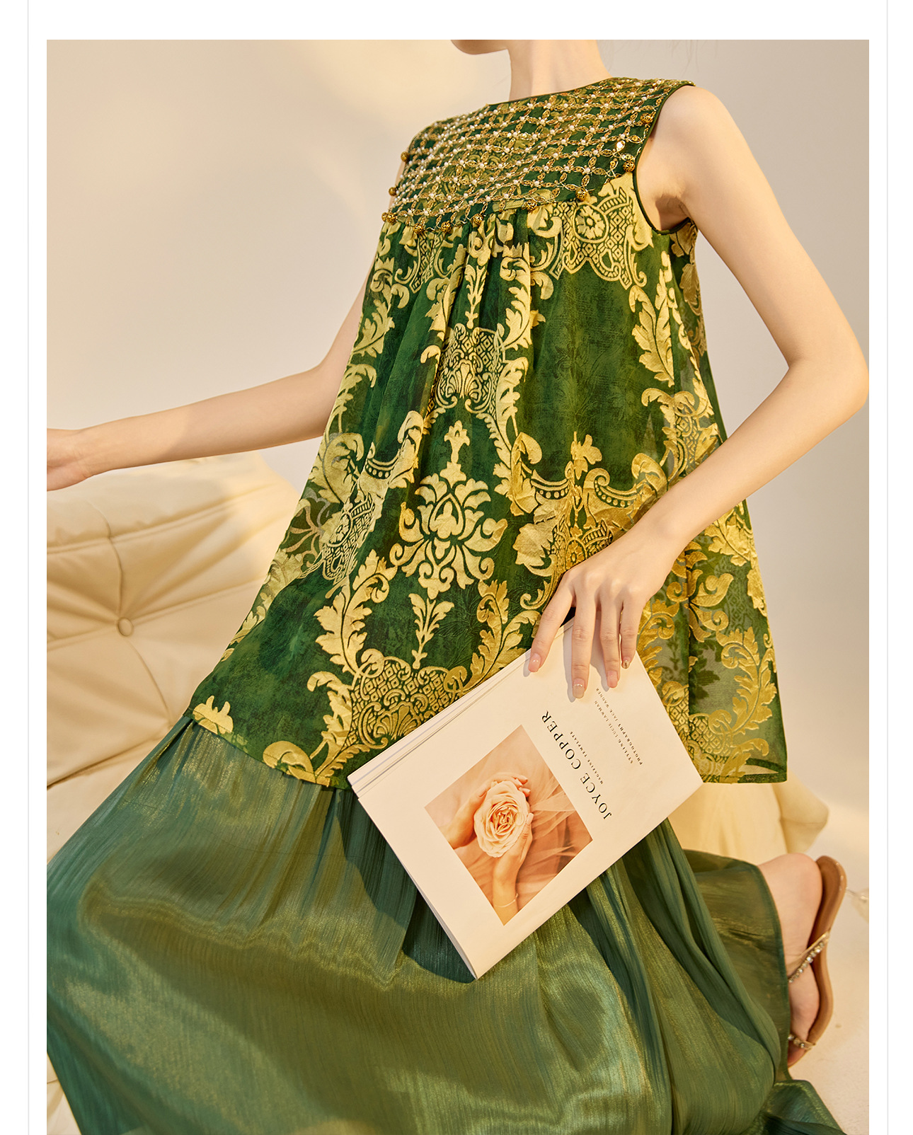 Đầm maxi nữ phong cách Trung Hoa mới, tay không, đính cườm lụa, dáng thắt eo N6041 — màu vàng, xanh lá cây chi tiết 2