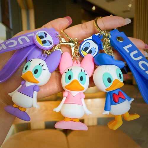 New cartoon 3D Mickey and Minnie figures keychain accessory for couples, bag and car keychain, perfect gift
