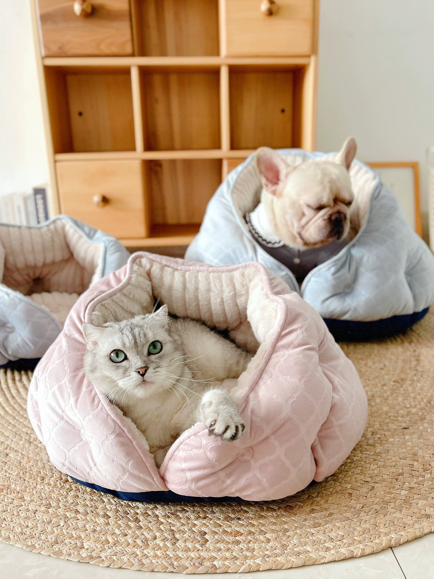 Окруженный собачий шатер, собачий питомник, полузакрытый ветровое чувство безопасности осенний и зимний мягкий дом, теплый и утолщенный пакет