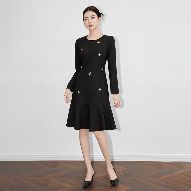 2430711-High-End Handmade Rhinestone Dress Slimming Look Ruffled Long-Sleeved Dress Formal Occasion Women's Clothing