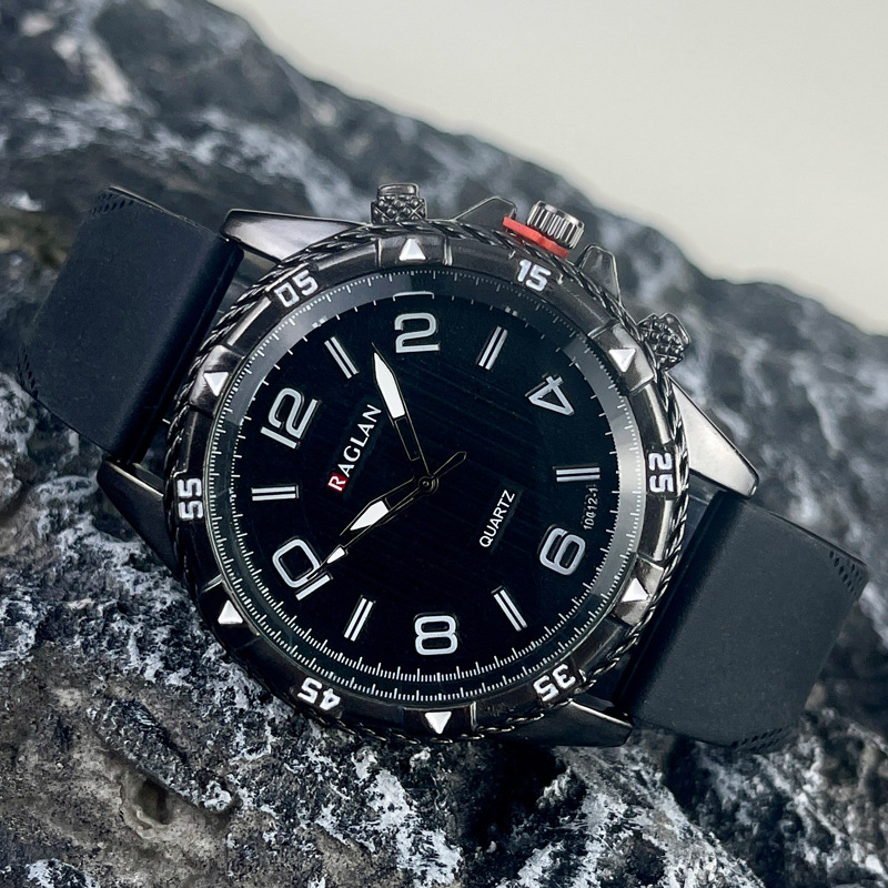 Hot Selling Fashion Cool Men Watch Sports Silicone Watch Men's Quartz Watch_voghion.com