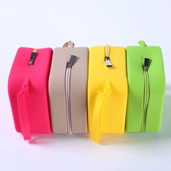 Cross-border Internet Red Silicone Change Small Square Bag Portable Cosmetic Bag Data Cable Storage Bag Factory Wholesale