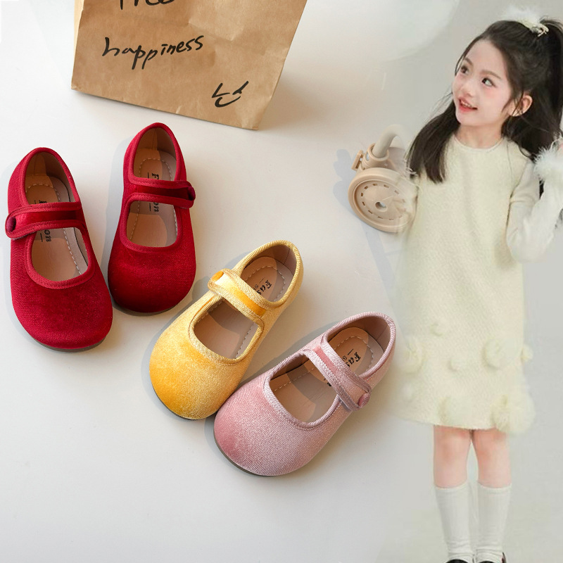 Zapatos de terciopelo para niños coreanos 2026 primavera y otoño zapatos princesa roja zapatos de un solo puerto poco profundo zapatos de bebés de frijoles image 2