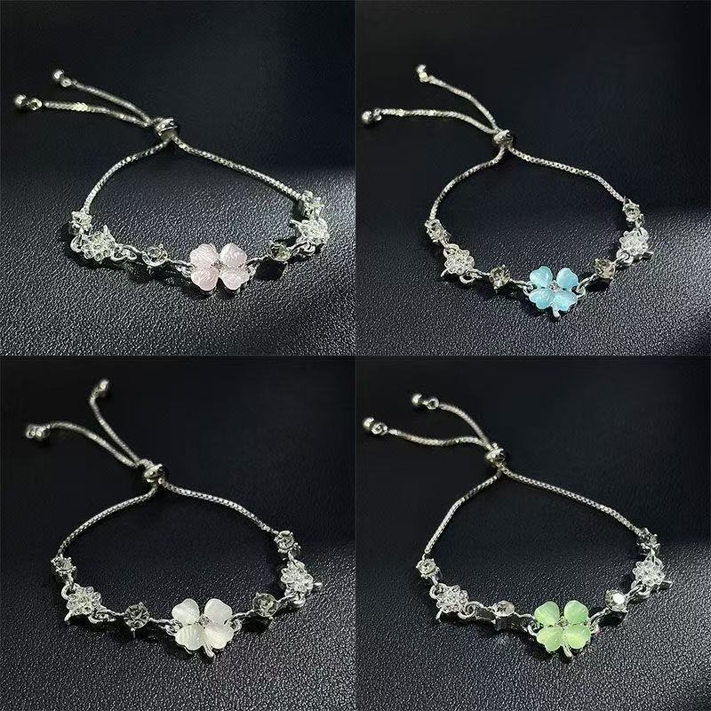 Korean Style New Lucky Four-Leaf Clover Bracelet, Fashionable and Unique Forest-Style Ins Design, Adjustable Size