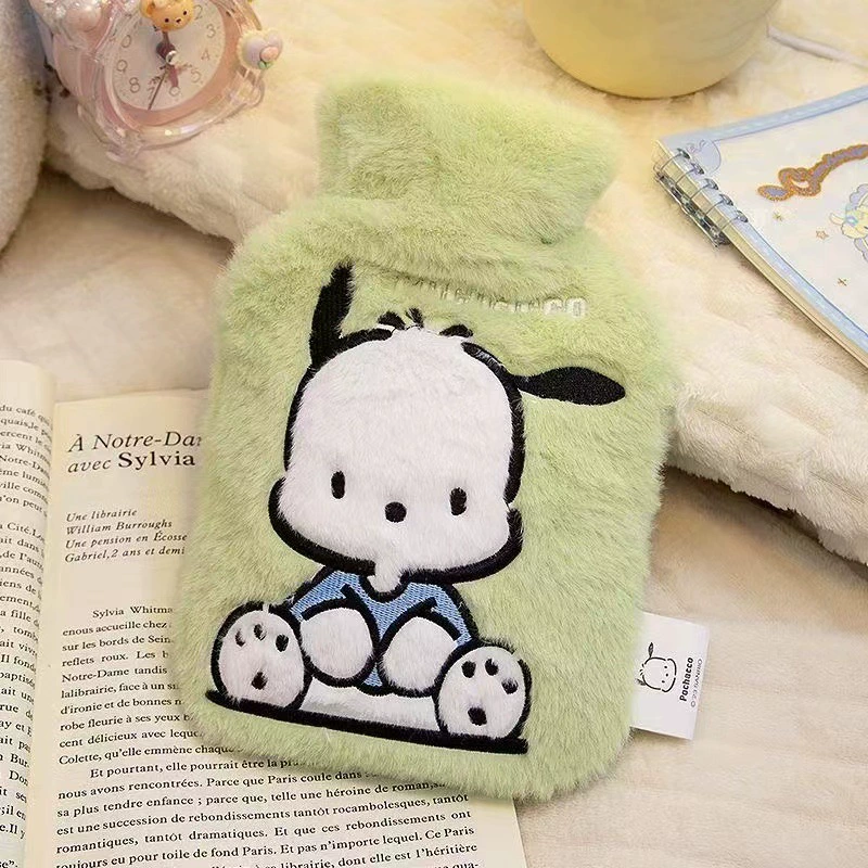 Грелка водяная (Sanrio) 800 мл, плюшевый чехол, большая компрессная грелка