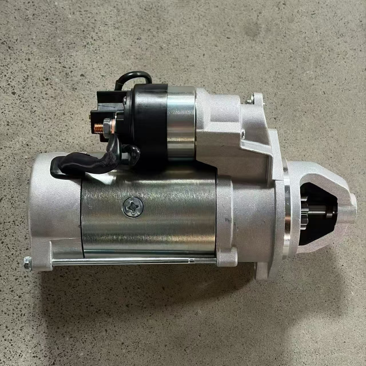 04132652 is suitable for Deutz TCD 2.9 starters, Kramer 80858095, and Terex TC85