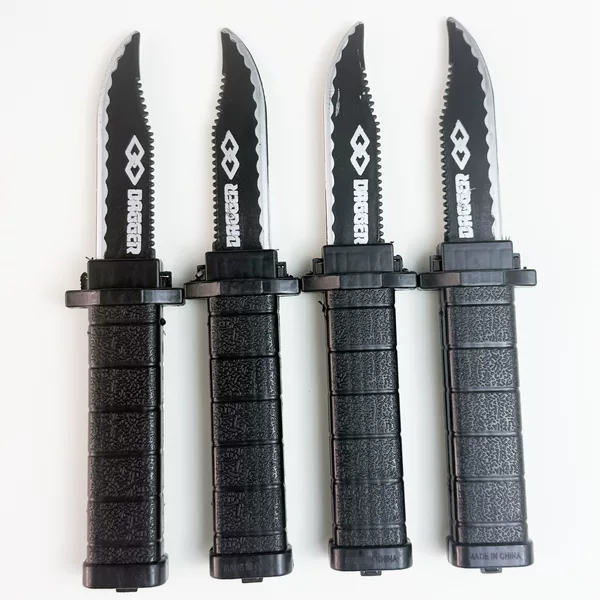 Cross-Border Hot-Selling Halloween Spring Retractable Knife, Pubg Weapon Dagger, Stress-Relief Prank Plastic Toy, Fun and Quirky