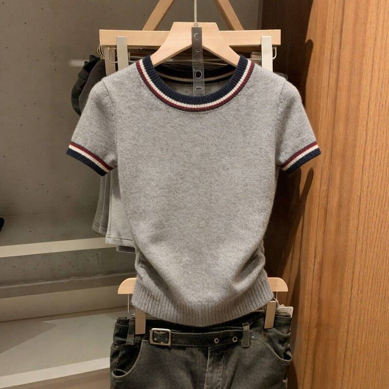 [Authentic from the Store] Plus-Size Korean-Style Color-Block Striped Short-Sleeve Knit Top for Women, New Spring/Summer 2026 Collection