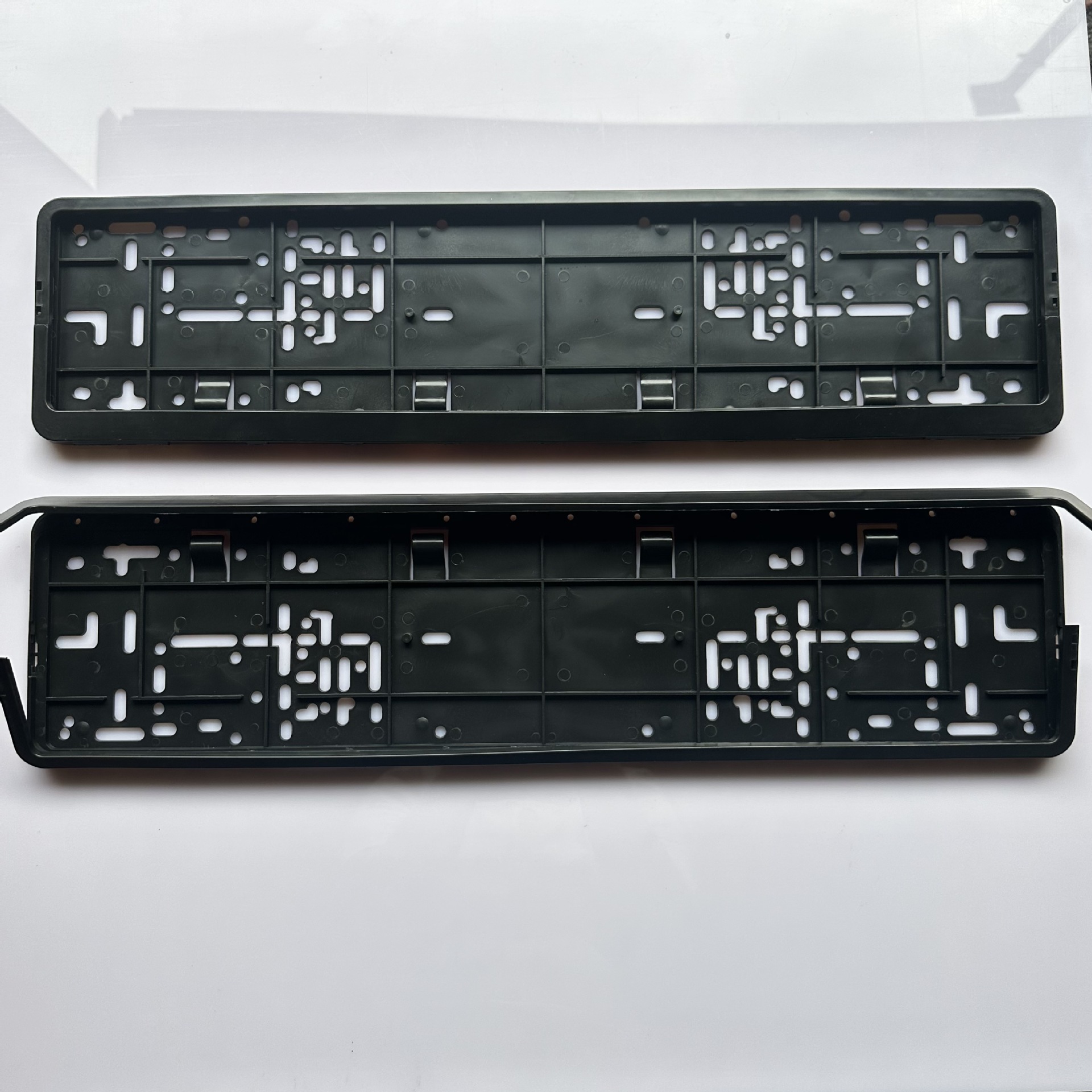 Cross-Border Exclusive Hot-Selling Middle Eastern License Plate Holder European License Plate Holder European License Plate Frame Pp Plastic License Plate Frame Manufacturer