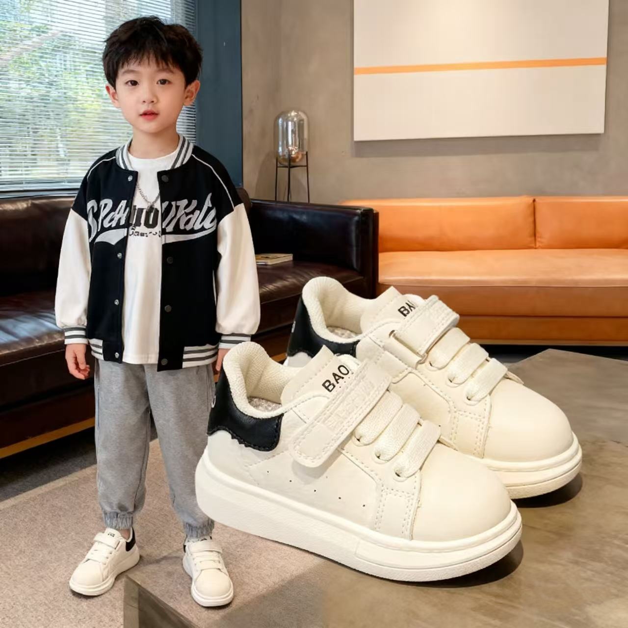 Zapatos de cuero infantiles primavera y otoño bebés jardín de infantes espectáculo de zapatos blancos de moda zapatos de plancha suave para niños y niñas transfronterizos