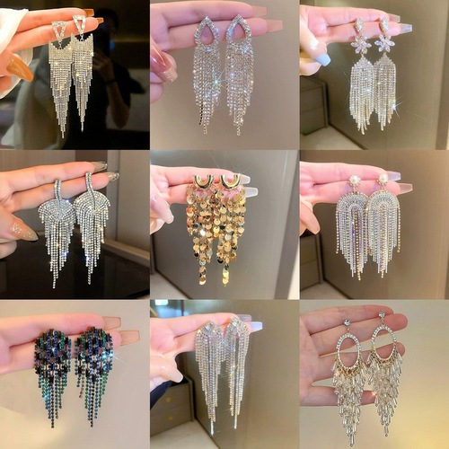 High-end, sophisticated live-streaming cross-border influencer-style earrings—European and American fashion, exaggerated rhinestone long tassel earrings for women.