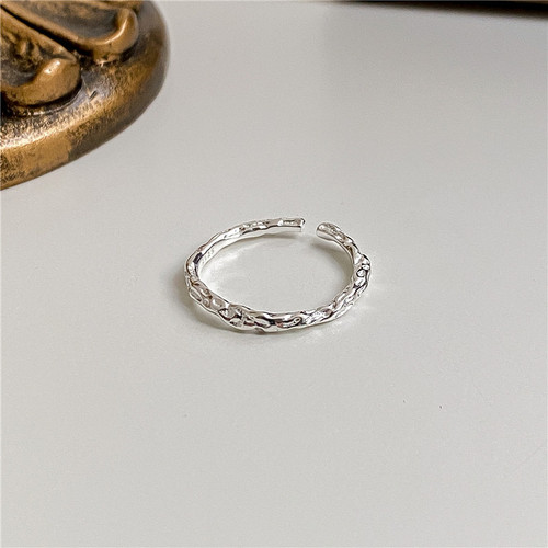 Korean version of ins minimalist gold and silver tin foil wrinkled texture S925 sterling silver thin ring women's ring manufacturer wholesale