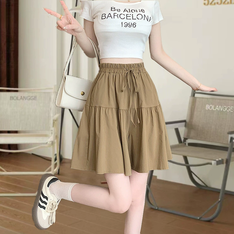 Меньшие шелковые сморщенные узкие брюки женские брюки шорты лето 2025 новый свободный широкие брюки