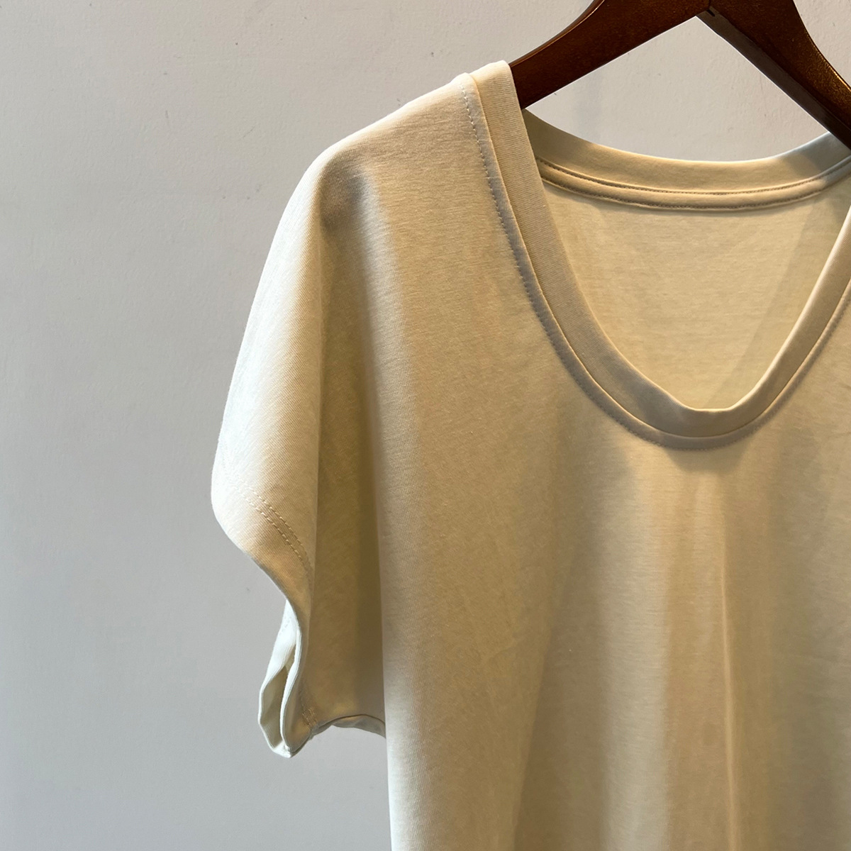 Three Dimensional Simple U Neck Short Sleeved T shirt for Women Summer Slimming Wide Sleeved Top 23 Three Dimensional Simple U Neck Short Sleeved T shirt for Women Summer Slimming Wide Sleeved Top