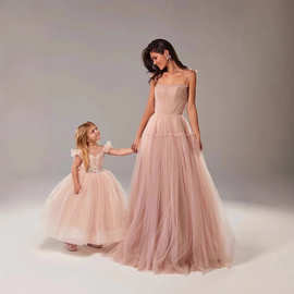 新款网纱敬酒服新娘吊带蓬蓬晚礼服舞台演出大和唱齐地连衣裙批发