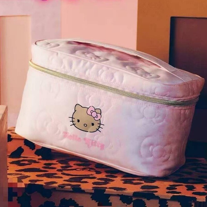 Sanrio Hello Kitty Large-Capacity Quilted Travel Toiletry and Makeup Bag