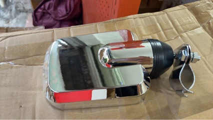 Daytime running light rearview mirror, suitable for Hino trucks. Electroplated rearview mirror with anti-glare and wide-angle features