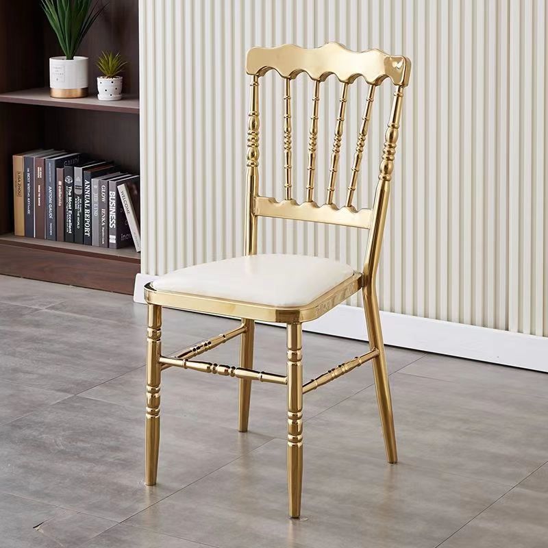 Sillas de comedor domésticas nórdicas lujosas modernas de hierro forjado simple respaldo mesa de negociación taburetes minimalistas restaurante hotel lujo