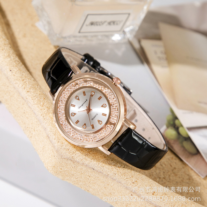 Comercio exterior reloj de moda señoras estudiantes versión coreana de diamantes Moda moda casual cuarzo mujer Mesa vibrato rojo